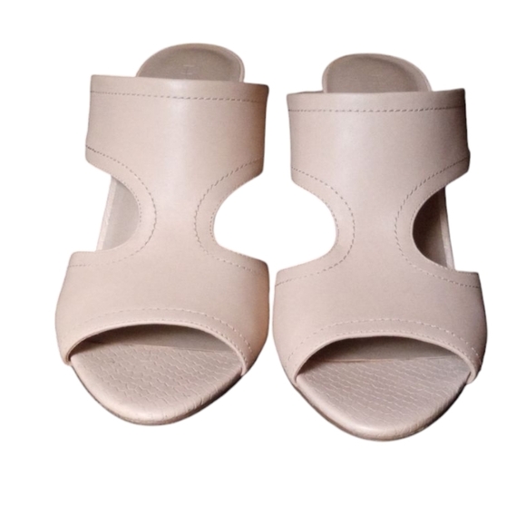 H by Halston Holly Open Toe Cut Out Leather Mules Nude Color Size 9 - Picture 3 of 8